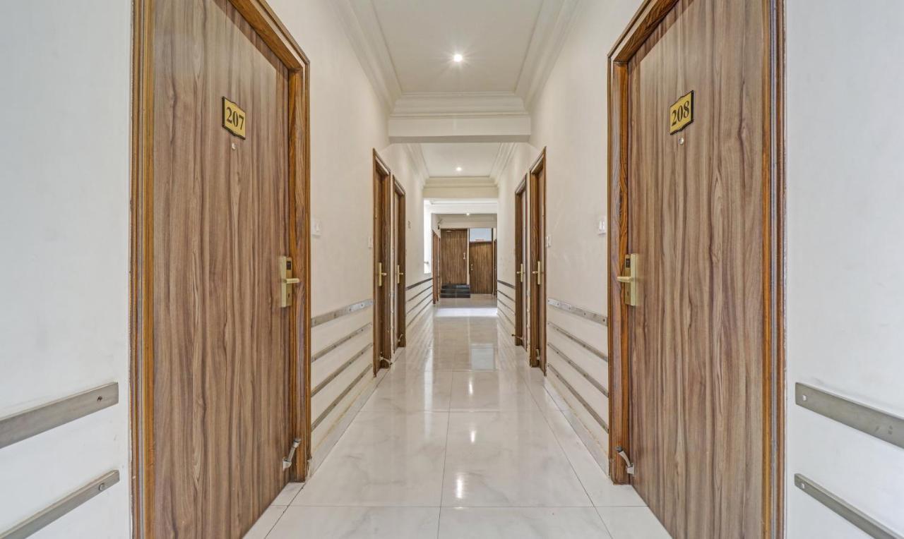 Treebo Komfort Suites, 3 Km From Mysore Palace Exterior foto