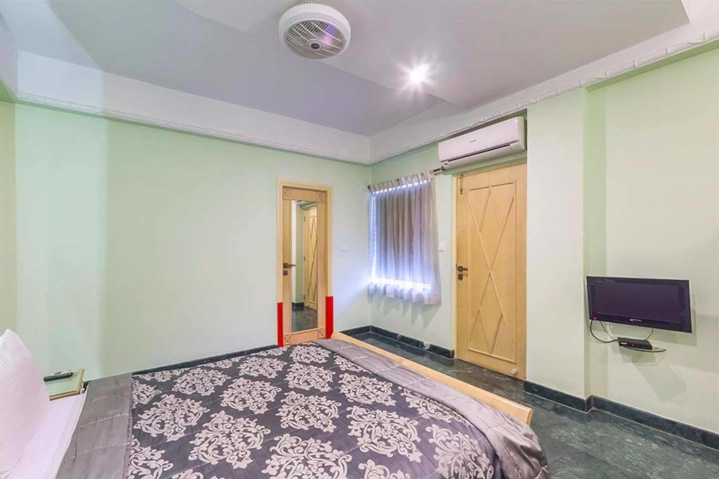 Treebo Komfort Suites, 3 Km From Mysore Palace Exterior foto