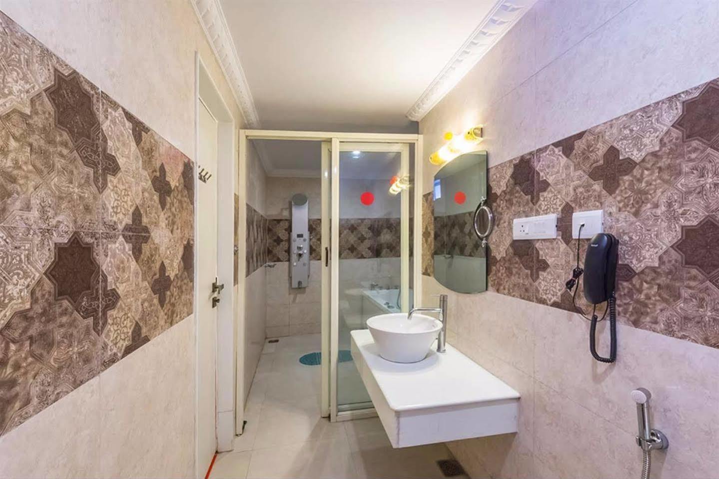 Treebo Komfort Suites, 3 Km From Mysore Palace Exterior foto